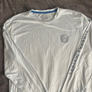 Vineyard Vines (Very light blue) dri-fit Long Sleeve